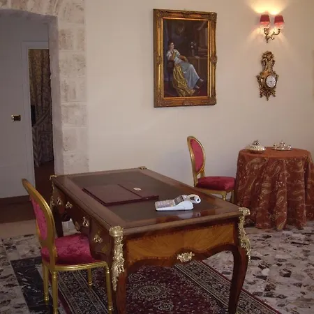 Executive L'orangerie Bb 바리